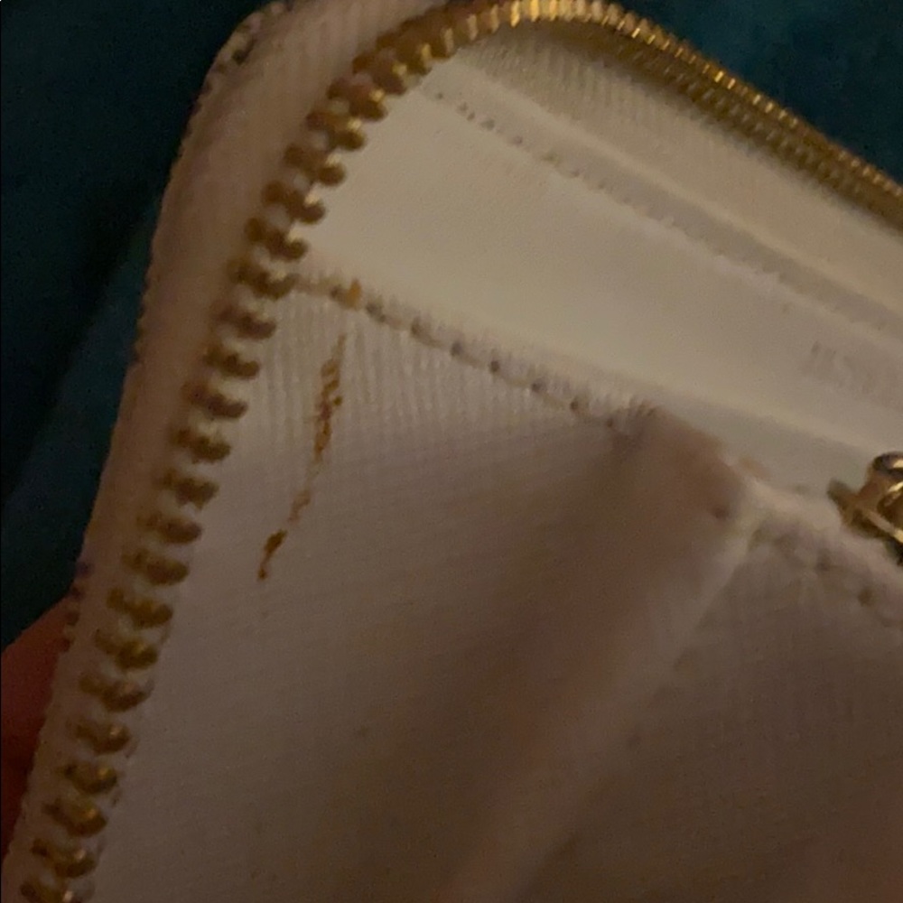 MICHAEL KORS CREAM MONOGRAM ZIP AROUND WALLET - Picture 7 of 8